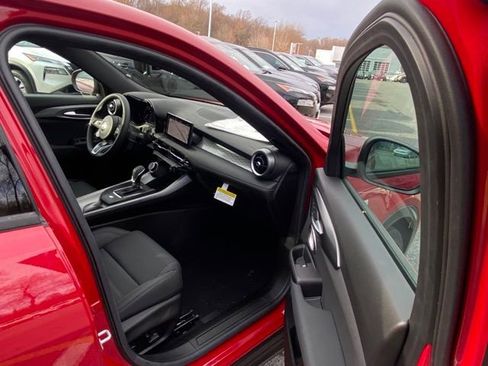 Used 2024 Alfa Romeo Tonale Ti AWD/4WD image 37