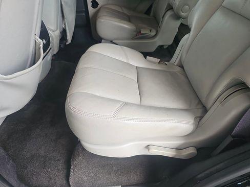 Used 2013 GMC Yukon Denali image 31