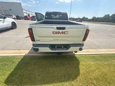 Used 2024 GMC Sierra 2500 Denali w/ Denali Reserve Package AWD/4WD image 14