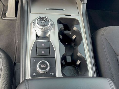 Used 2020 Ford Explorer XLT AWD/4WD image 19