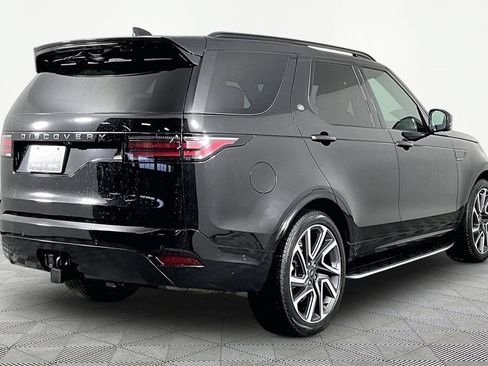 Used 2024 Land Rover Discovery Dynamic SE AWD/4WD image 6