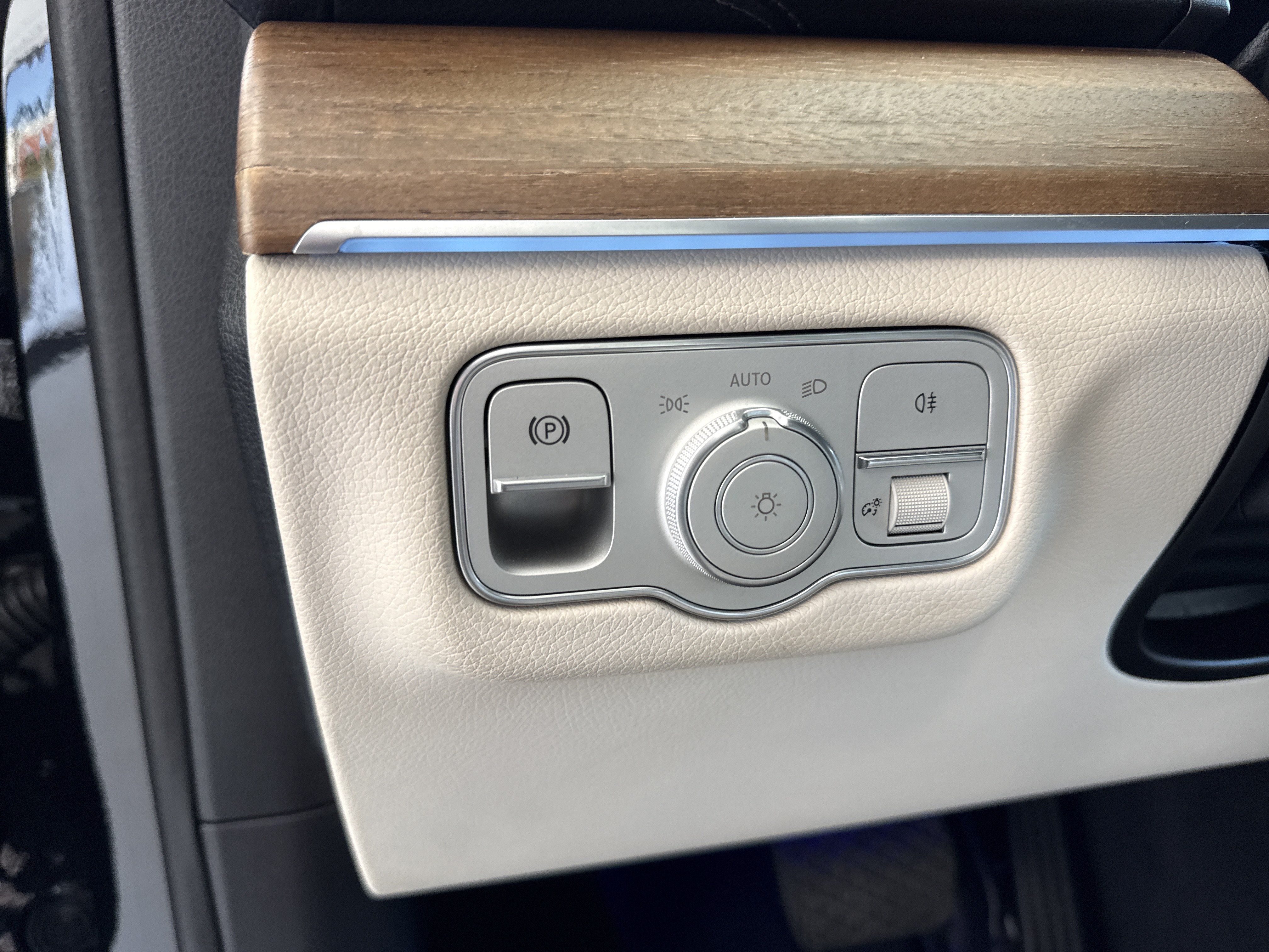 Certified 2024 Mercedes-Benz GLS 450 4MATIC image 19