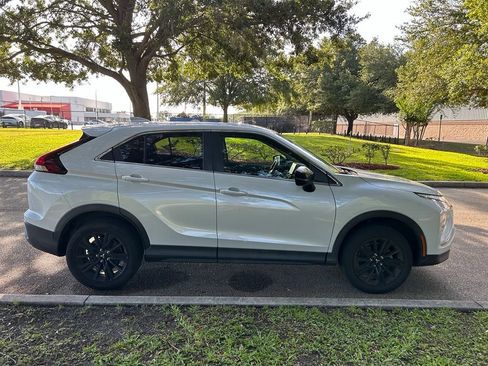 Used 2023 Mitsubishi Eclipse Cross LE AWD/4WD image 7