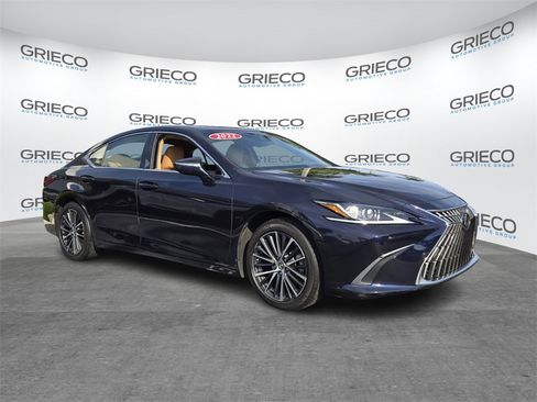 Used 2022 Lexus ES 350 w/ Premium Package image 1