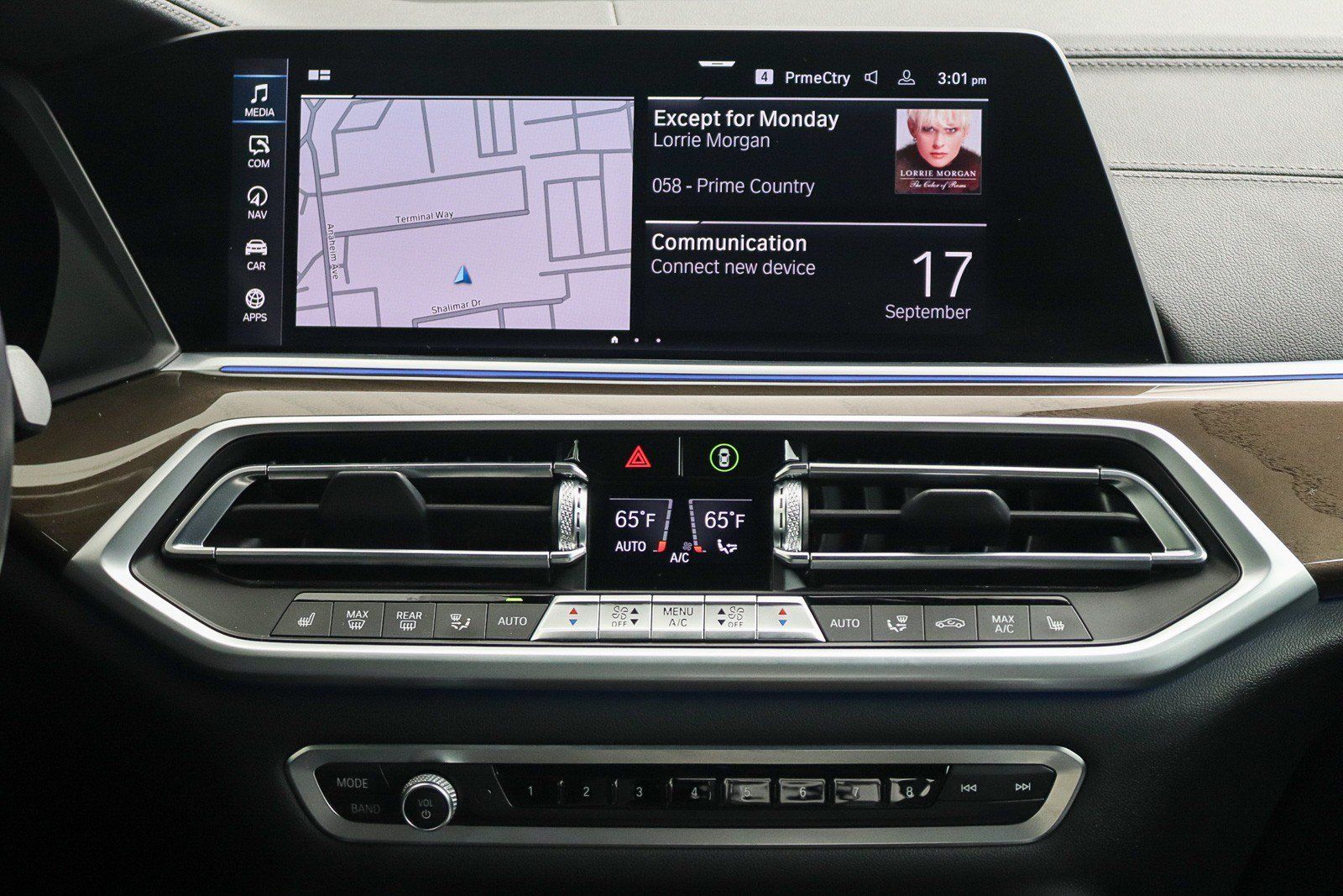 Used 2022 BMW X5 xDrive45e w/ M Sport Package AWD/4WD image 17
