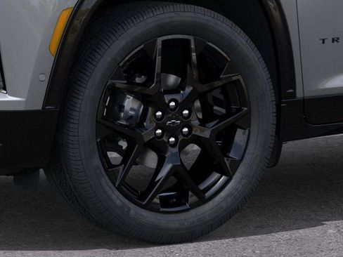 New 2026 Chevrolet Traverse RS w/ LPO, Floor Liner Package AWD/4WD image 9