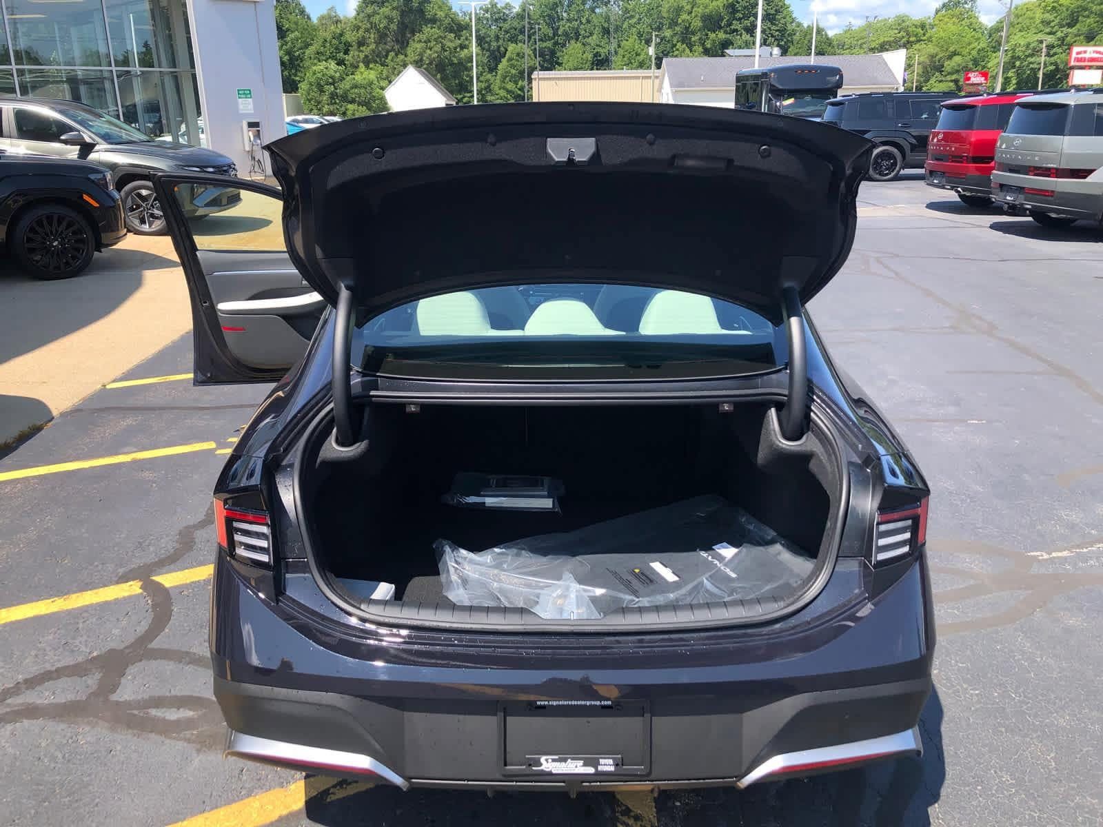New 2026 Hyundai Sonata Blue FWD image 19