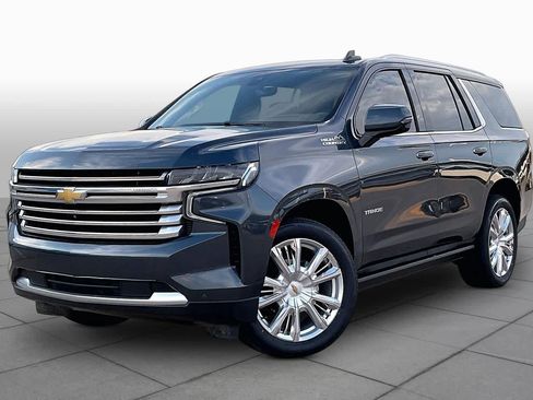 Used 2021 Chevrolet Tahoe High Country w/ Premium Package 2 AWD/4WD image 3