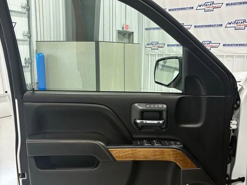 Used 2018 Chevrolet Silverado 1500 LTZ w/ Sport Package AWD/4WD image 21