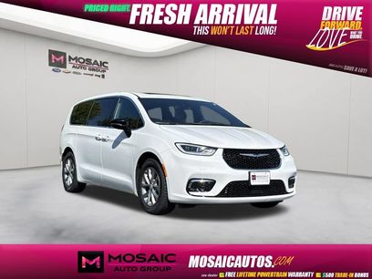 Used 2026 Chrysler Pacifica Limited