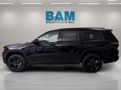 New 2025 Jeep Grand Cherokee L Altitude image 4