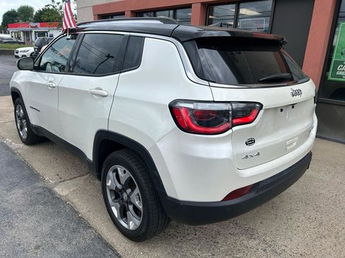 Used 2018 Jeep Compass Limited w/ Navigation Group AWD/4WD image 3