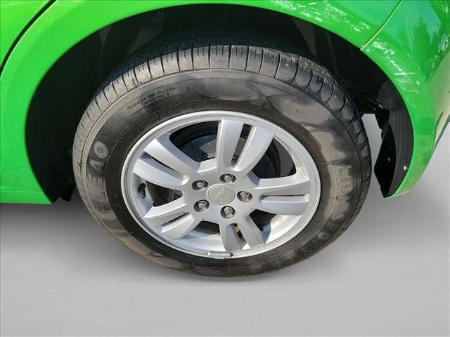 Used 2015 Chevrolet Sonic LT FWD image 9