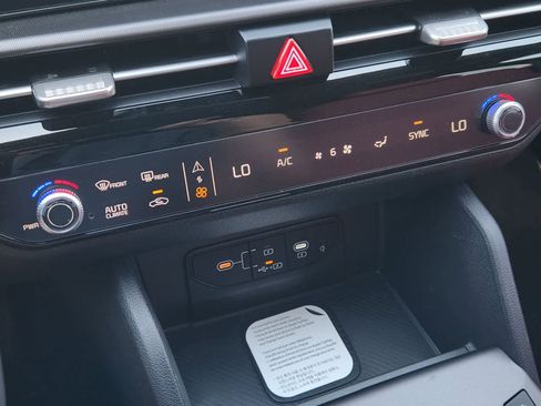 New 2026 Kia Sportage SX FWD image 16