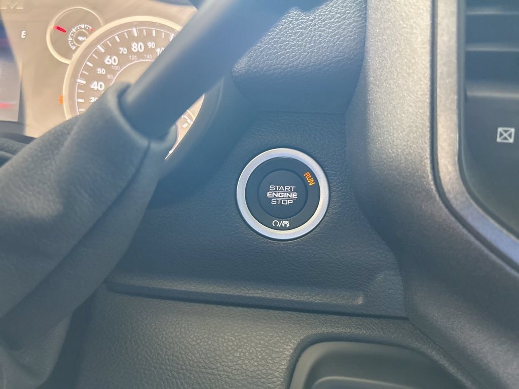 New 2026 RAM 4500 Tradesman AWD/4WD image 40