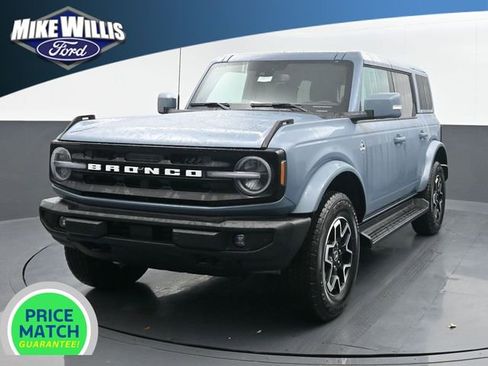 New 2025 Ford Bronco Outer Banks image 3