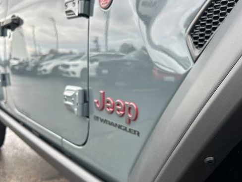 New 2026 Jeep Wrangler Unlimited Rubicon AWD/4WD image 16