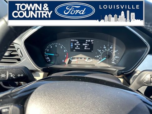 Used 2022 Ford Escape SE w/ Cold Weather Package FWD image 8