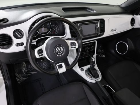 Used 2019 Volkswagen Beetle 2.0T SE FWD image 19