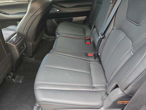 Used 2025 INFINITI QX60 Luxe FWD image 13