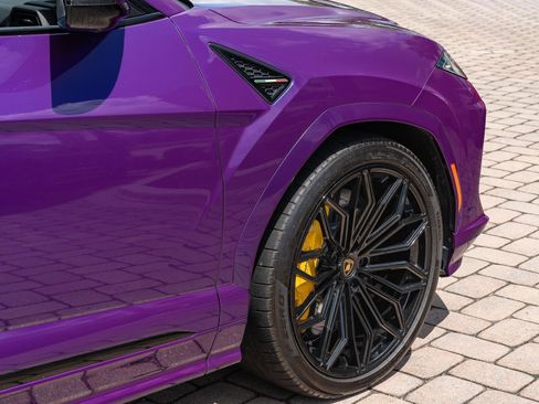 Used 2025 Lamborghini Urus SE image 13