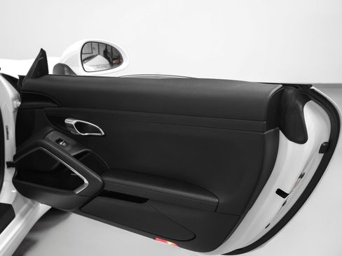 Certified 2017 Porsche 911 Carrera RWD image 27