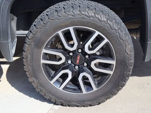 Used 2019 GMC Sierra 1500 AT4 w/ AT4 Premium Package AWD/4WD image 31