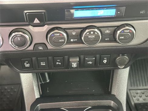 Used 2023 Toyota Tacoma TRD Sport image 13