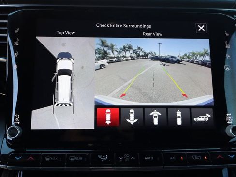 Used 2022 Jeep Grand Wagoneer Series II w/ Convenience Group III AWD/4WD image 39