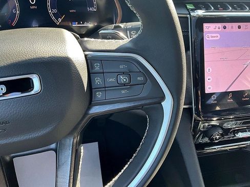 New 2025 Jeep Grand Cherokee Limited image 30