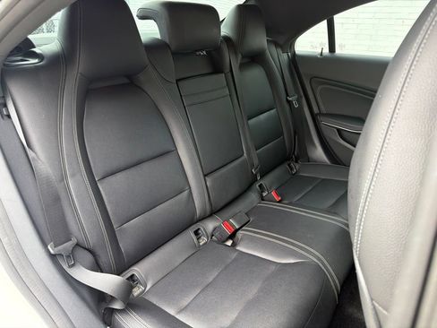 Used 2018 Mercedes-Benz CLA 250 image 11