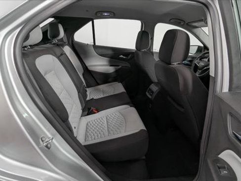 Used 2021 Chevrolet Equinox LS image 21