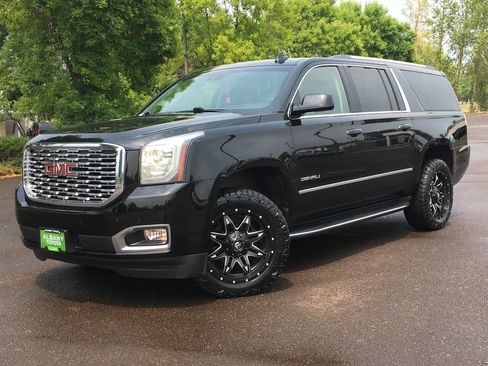 Used 2020 GMC Yukon XL Denali AWD/4WD image 1