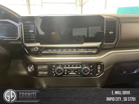 Used 2024 Chevrolet Silverado 1500 High Country image 17