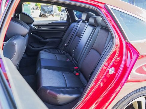 Used 2018 Honda Accord Sport image 20