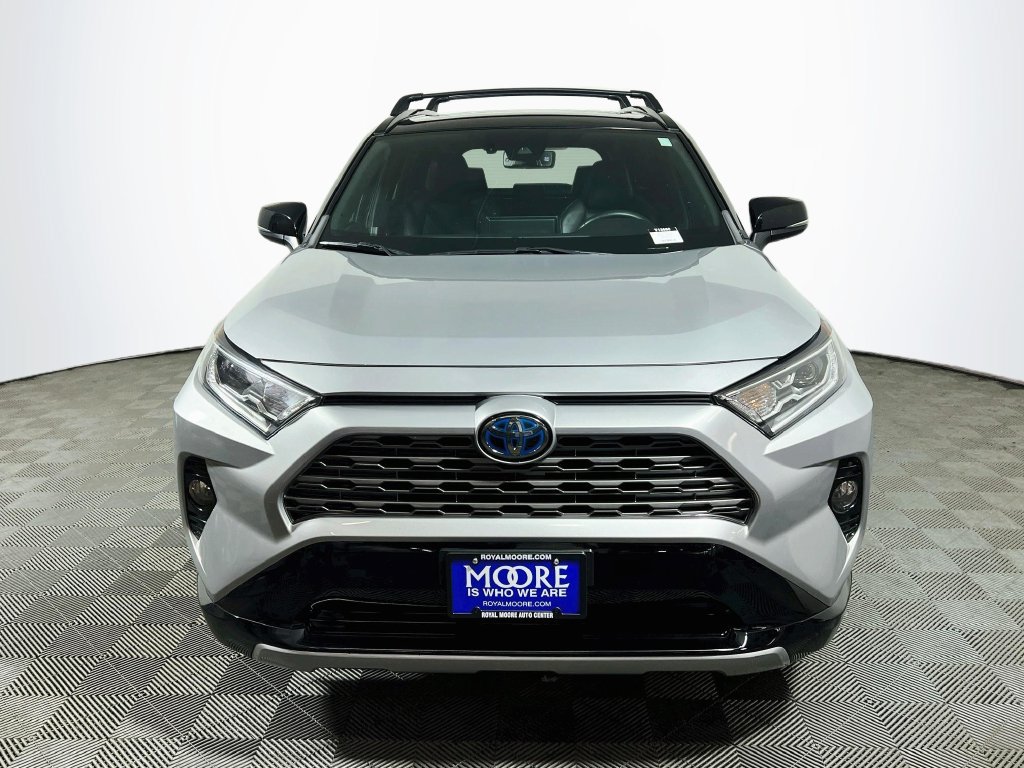 Used 2019 Toyota RAV4 XSE w/ XSE Weather Package AWD/4WD image 2