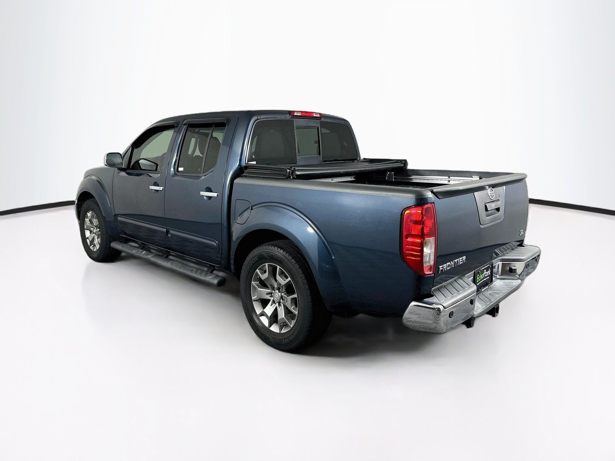 Used 2019 Nissan Frontier SL RWD image 5