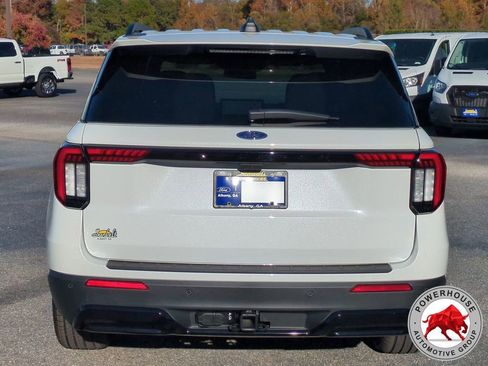 New 2026 Ford Explorer ST-Line w/ ST-Line Street Pack image 5