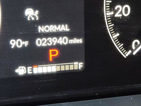 Used 2025 Honda Pilot Touring image 20