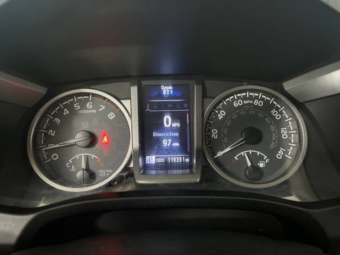 Used 2017 Toyota Tacoma SR5 w/ Tow Package AWD/4WD image 67