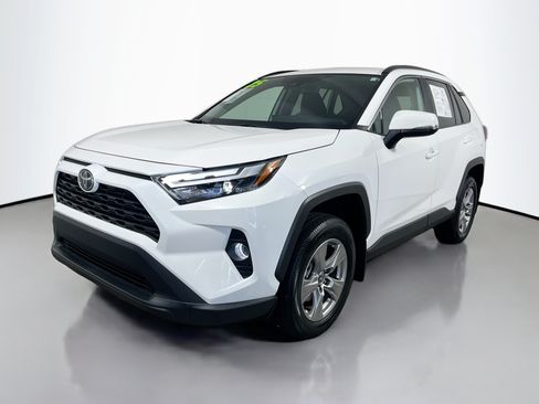 Used 2025 Toyota RAV4 XLE w/ Convenience Package FWD image 10