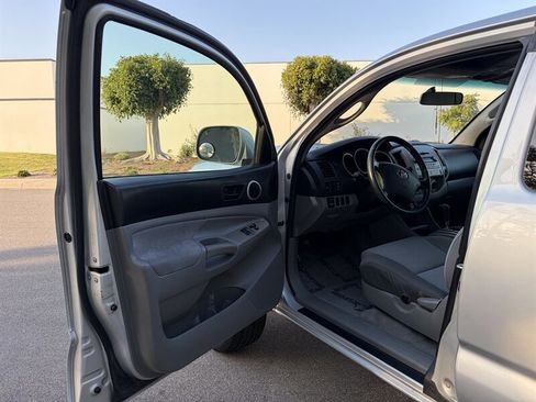 Used 2008 Toyota Tacoma PreRunner RWD image 12
