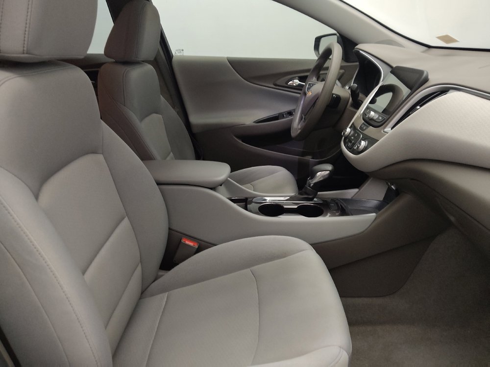 Used 2021 Chevrolet Malibu LS FWD image 21