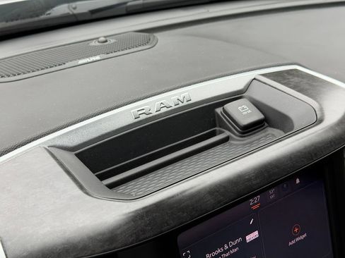 Used 2024 RAM 2500 Big Horn w/ Bed Utility Group image 17