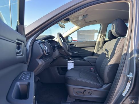 New 2026 Nissan Pathfinder SV image 11