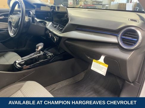 Used 2024 Chevrolet Trax LT w/ Driver Confidence Package FWD image 37