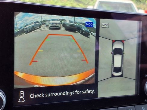 Used 2024 Nissan Sentra SR w/ SR Premium Package image 18