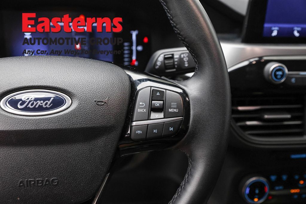 Used 2024 Ford Escape Active AWD/4WD image 17