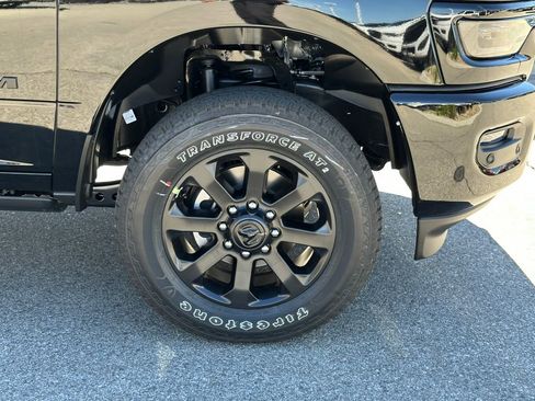 New 2026 RAM 2500 Laramie AWD/4WD image 7