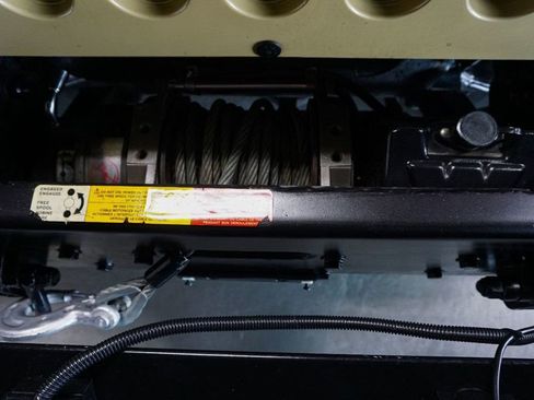 Used 2004 HUMMER H1 4-Door Open Top image 57